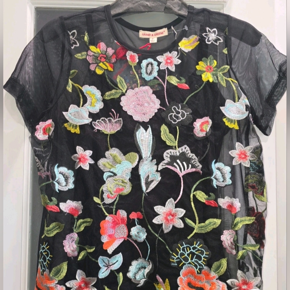 Black &Neon Sheer Floral Colorful Embroidered Blouse +Camisole. Relax fit XS NWT